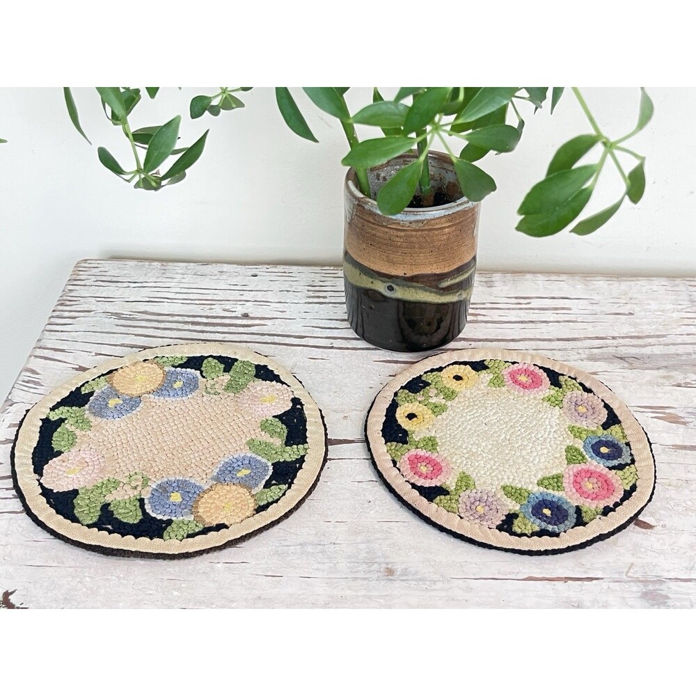 Antique Hand Hooked Rug Table Mats (Set Of 2) Crochet Wall Hanging Trivets 6” - Picture 7 of 9
